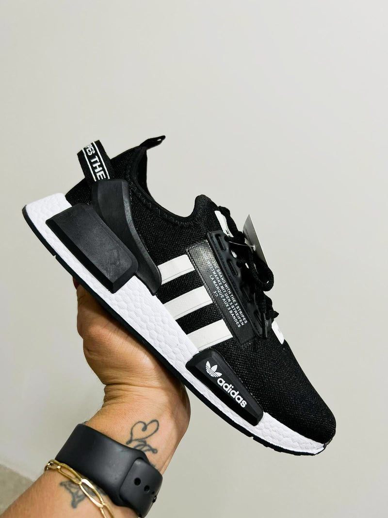 Adidas NMD R1 V2 Preto/Branco